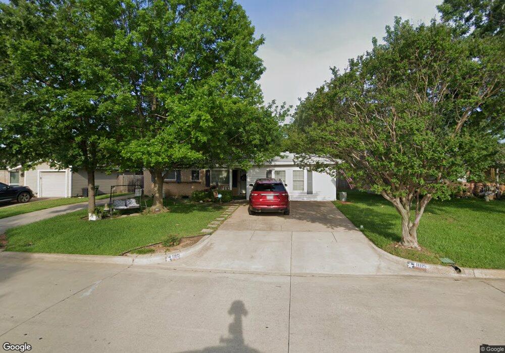 885 Jerry Ln, Bedford, TX 76022 - photo 1