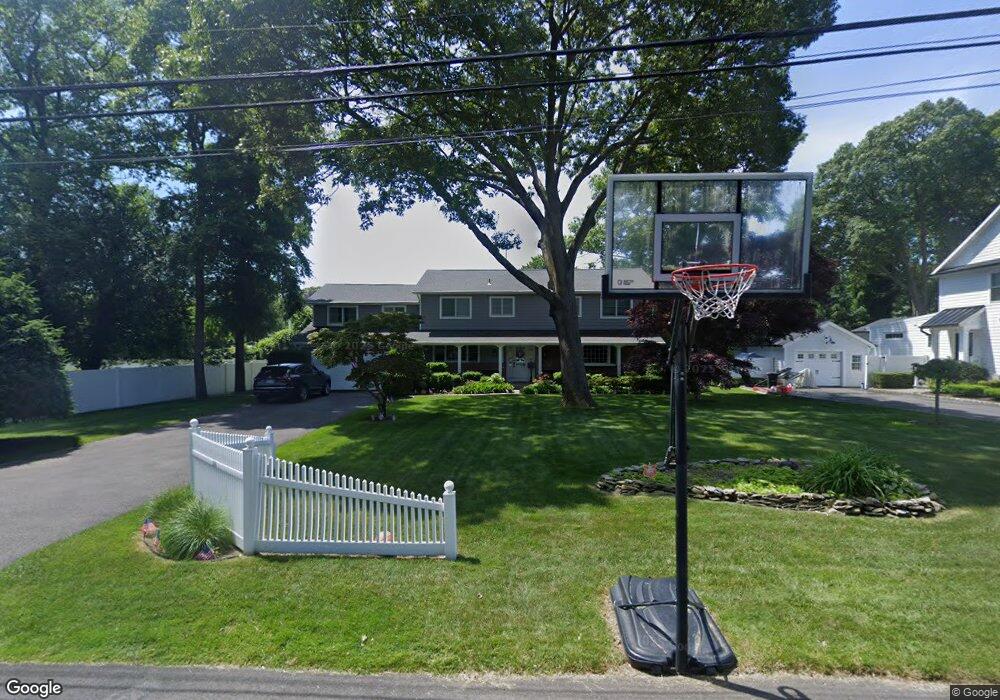 34 Willow St, Bayport, NY 11705 - photo 1