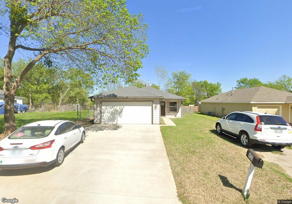 903 N Elizabeth St, Sapulpa, OK 74066 - photo 1