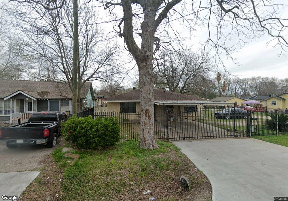 241 Garrotsville St, Houston, TX 77022 - photo 1