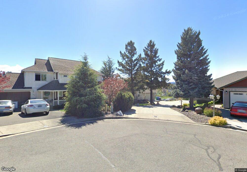 1610 Hilltop View, Grants Pass, OR 97527 - photo 1