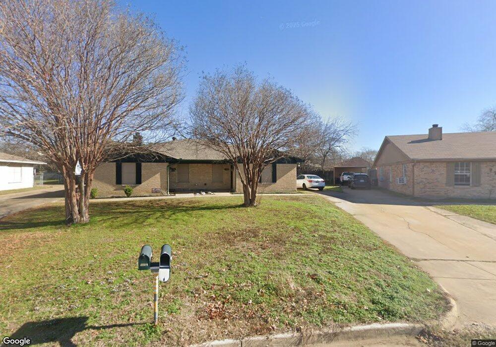 7724 Jennifer Ln, North Richland Hills, TX 76182 - photo 1