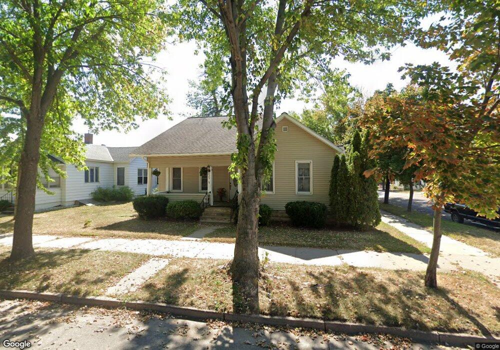 825 W Howard St, Winona, MN 55987 - photo 1