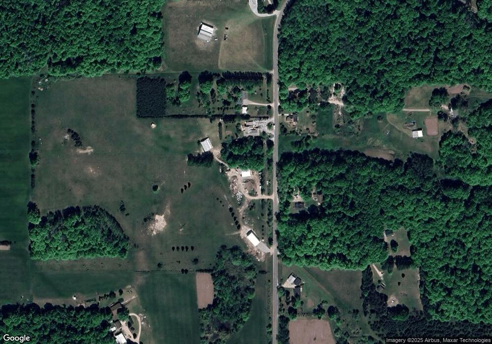 10905 Burnett Rd, Charlevoix, MI 49720 - photo 1