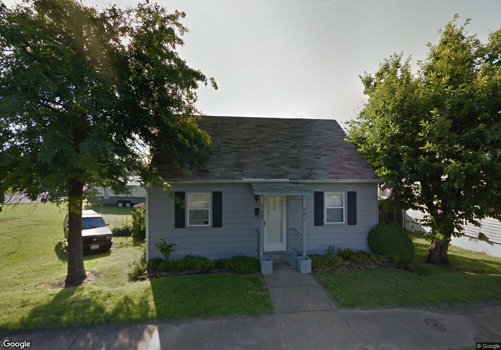 241 S Delphine Ave, Waynesboro, VA 22980 - photo 1