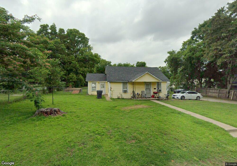 1105 Douglas St SE, Ardmore, OK 73401 - photo 1