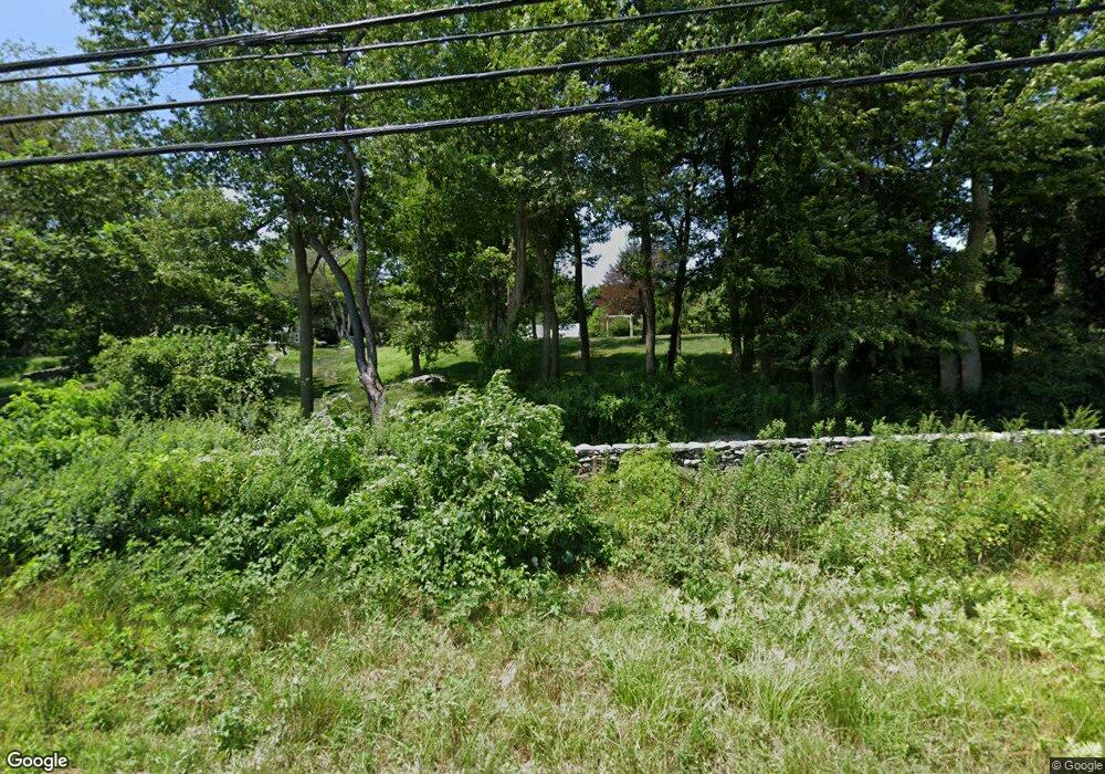 665 N Main Rd, Jamestown, RI 02835 - photo 1