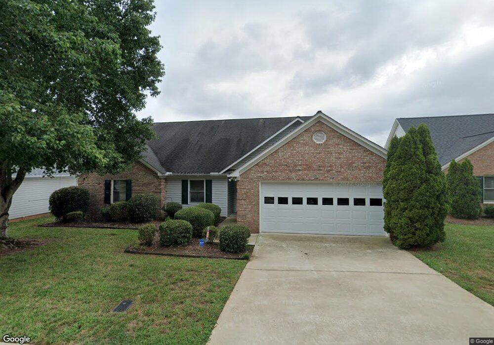821 Hidden Creek Cir, Salisbury, NC 28147 - photo 1