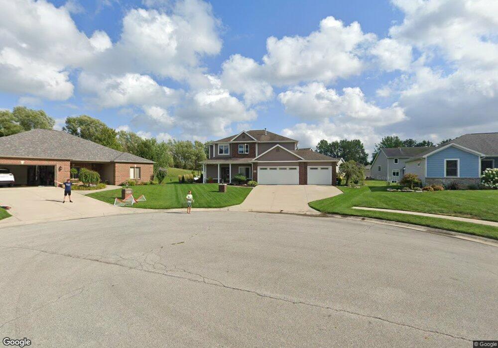 9832 Forest Creek Dr, Fort Wayne, IN 46835 - photo 1