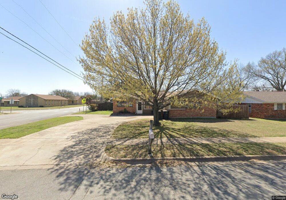 1301 Phillips St, Cleburne, TX 76033 - photo 1