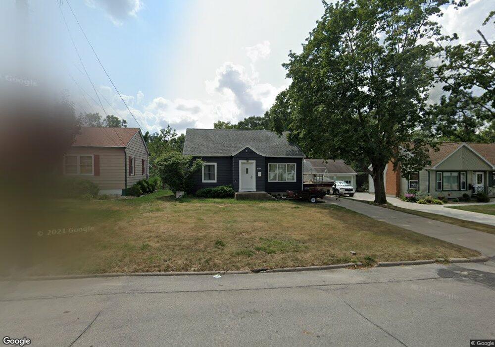 2325 12th Ave SE, Cedar Rapids, IA 52403 - photo 1
