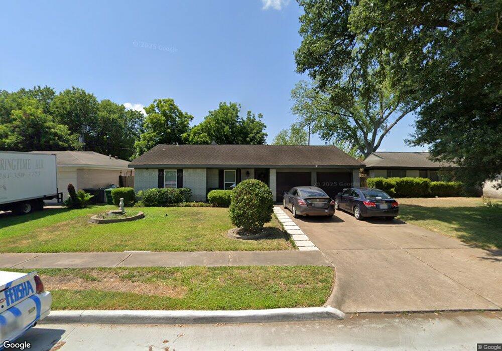 1319 Twin Falls Rd, Houston, TX 77088 - photo 1