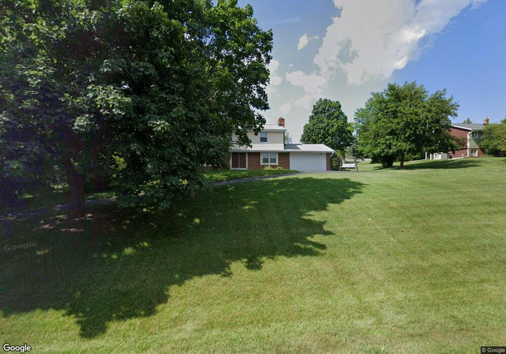 N57W26526 Mountain Meadows Dr, Sussex, WI 53089 - photo 1