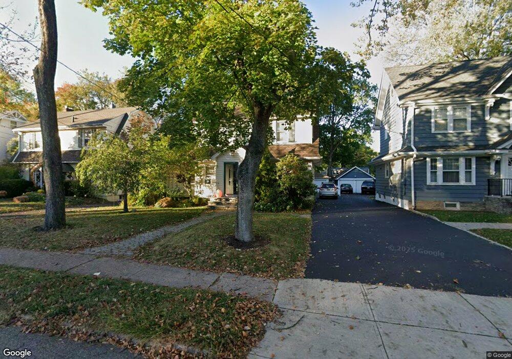 656 Ridgewood Rd, Oradell, NJ 07649 - photo 1