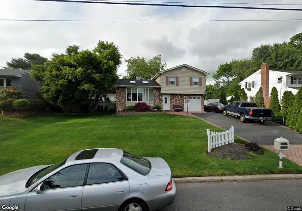 145 Bretton Rd, Hauppauge, NY 11788 - photo 1