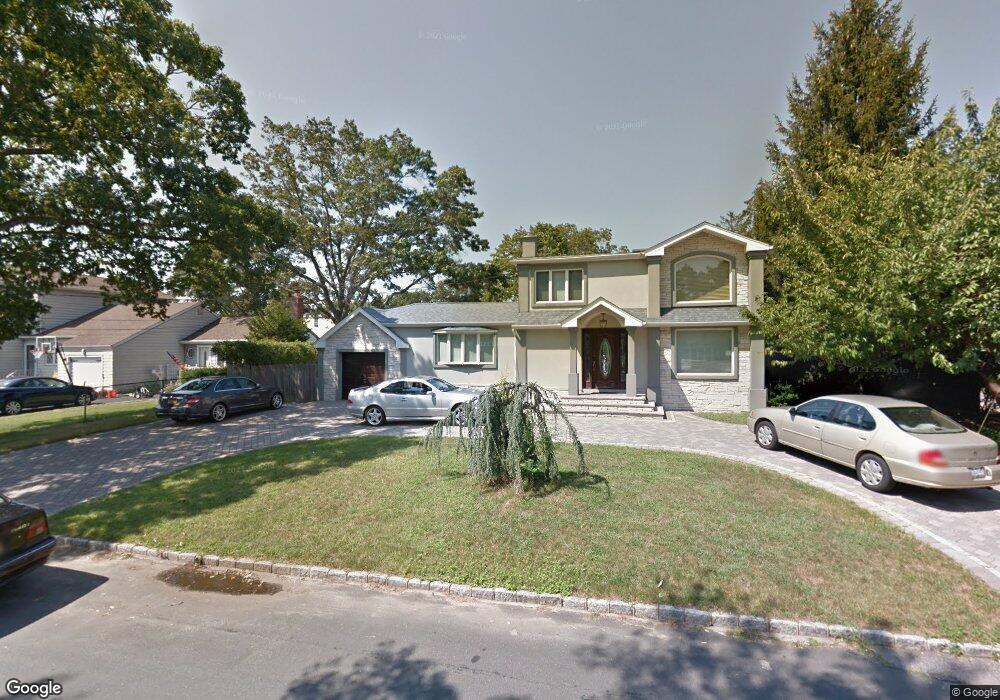 1042 6th St, West Babylon, NY 11704 - photo 1