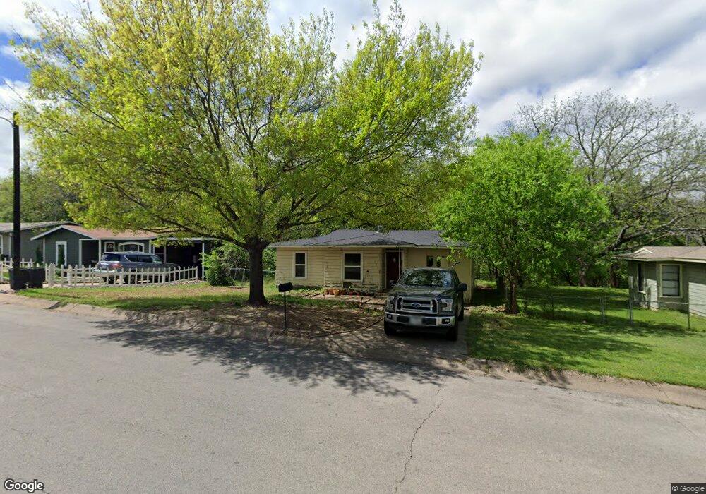 1228 S Brazos St, Weatherford, TX 76086 - photo 1