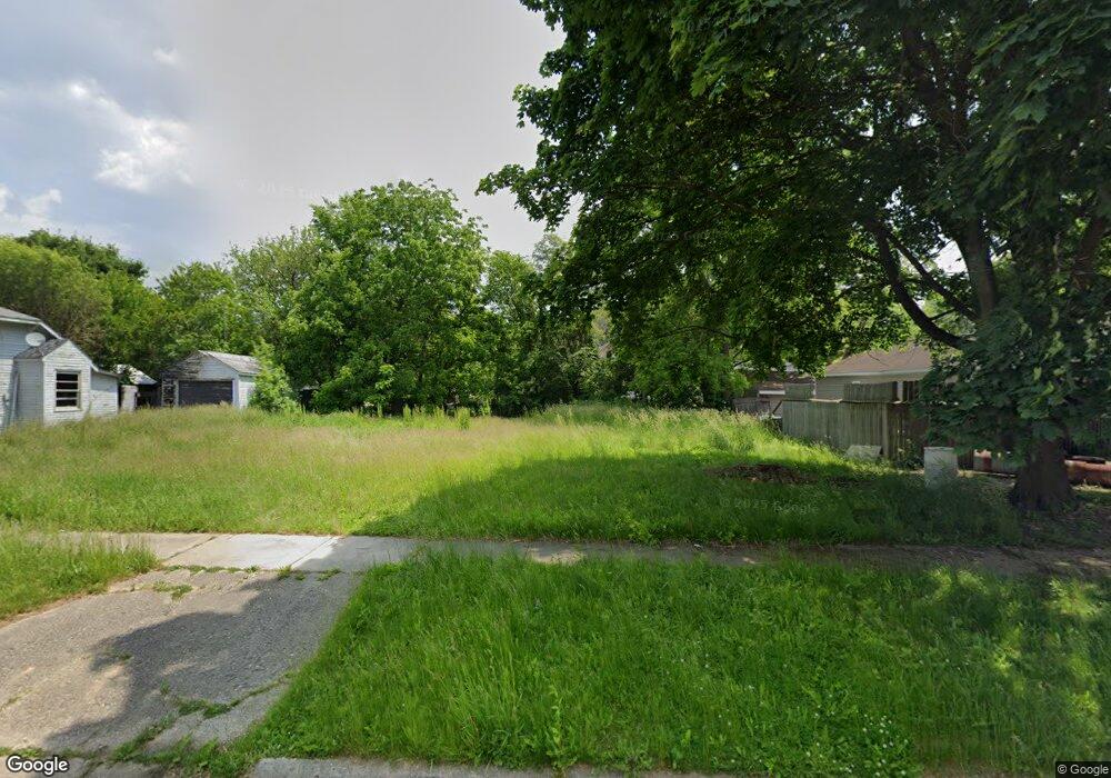 939 Hughes Ave, Flint, MI 48503 - photo 1