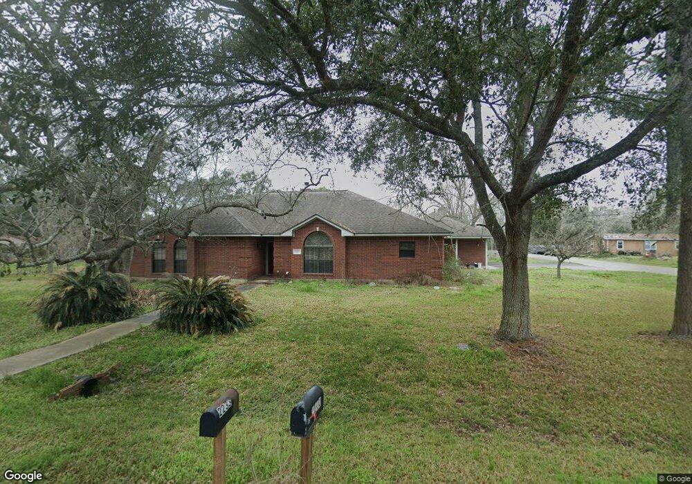 2230 W Coombs St, Alvin, TX 77511 - photo 1