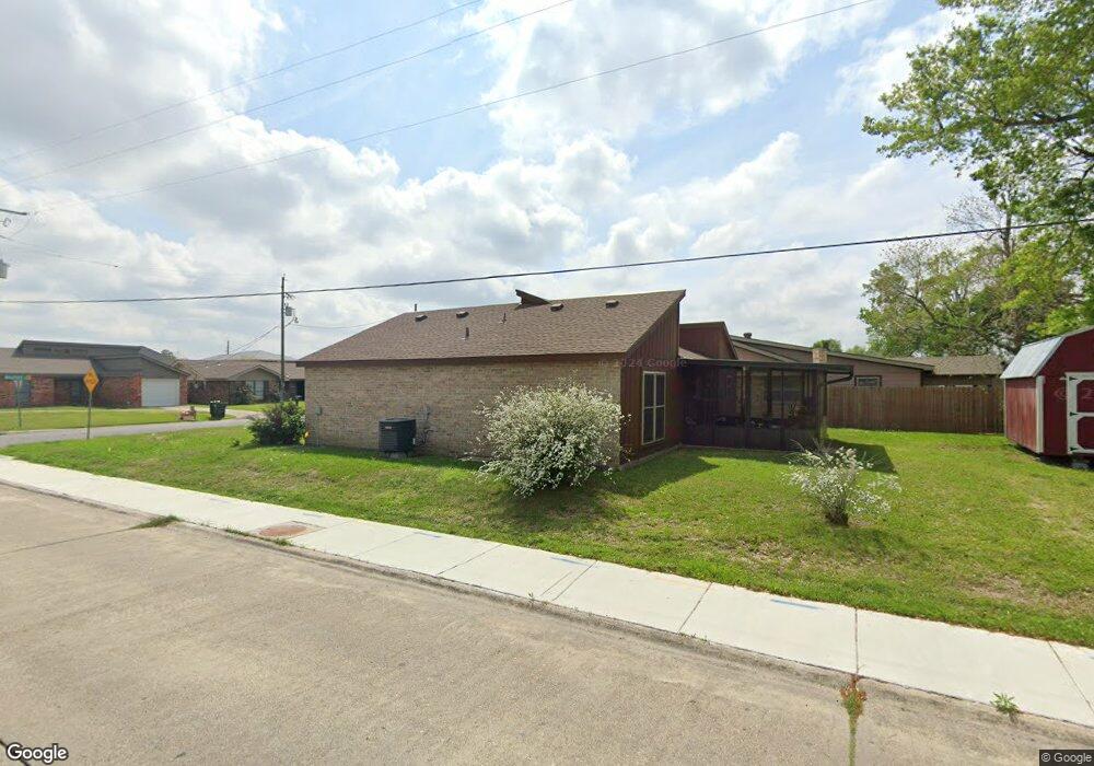 4000 W Briarfield St, Lake Charles, LA 70607 - photo 1