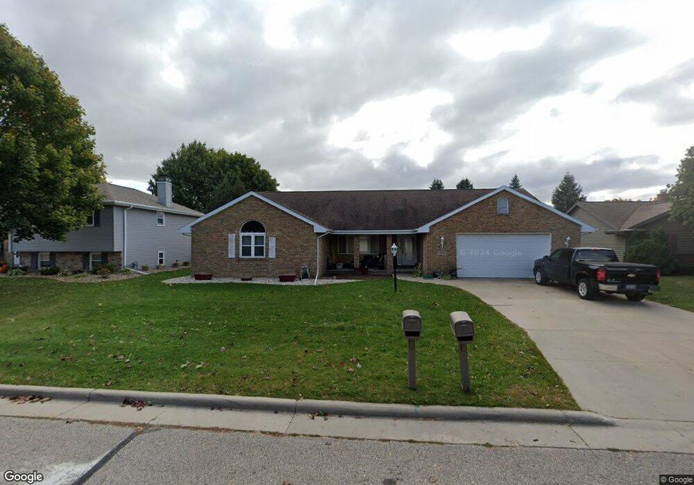 2321 W Roselawn Dr, Appleton, WI 54914 - photo 1