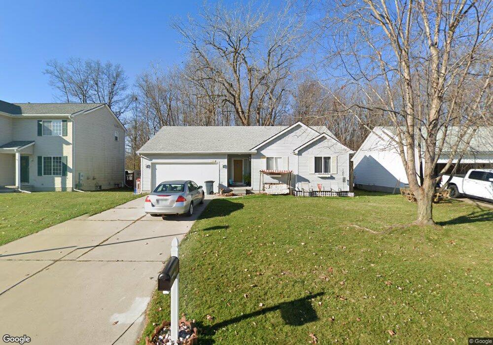 5380 Tall Oaks Dr unit 28, Flint, MI 48507 - photo 1