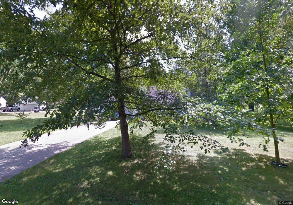 427 Stuart Cir, Anderson, IN 46012 - photo 1