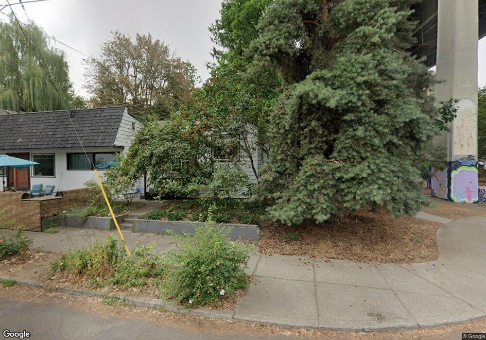 1503 W Clarke Ave, Spokane, WA 99201 - photo 1