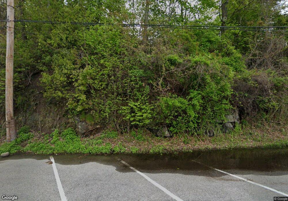 202 Kemeys Ave unit 2, Briarcliff Manor, NY 10510 - photo 1