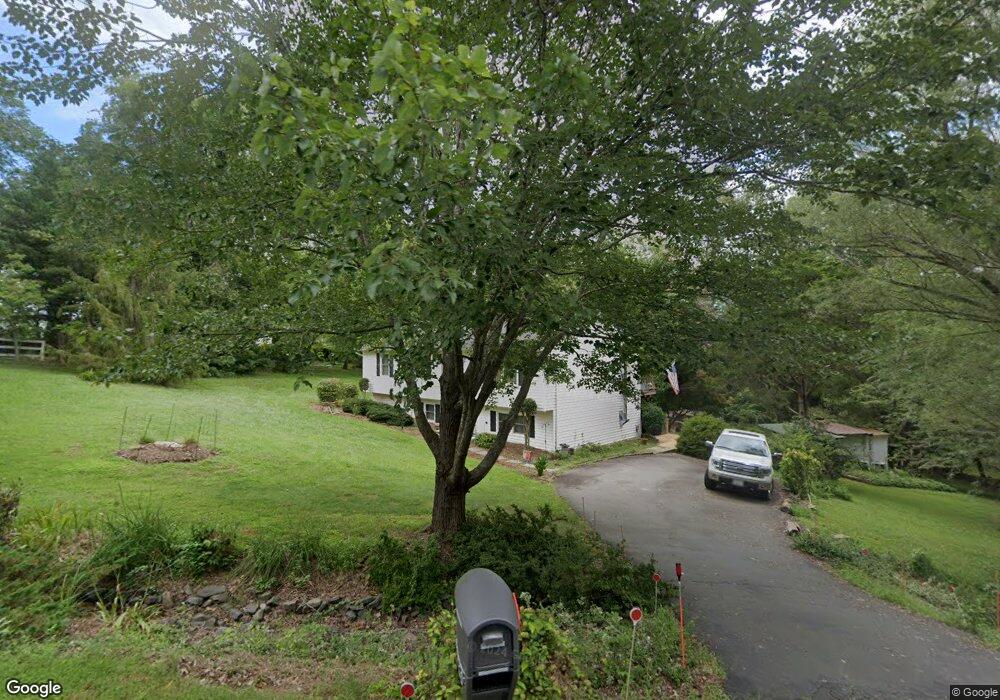 423 Riverside Dr, Amissville, VA 20106 - photo 1