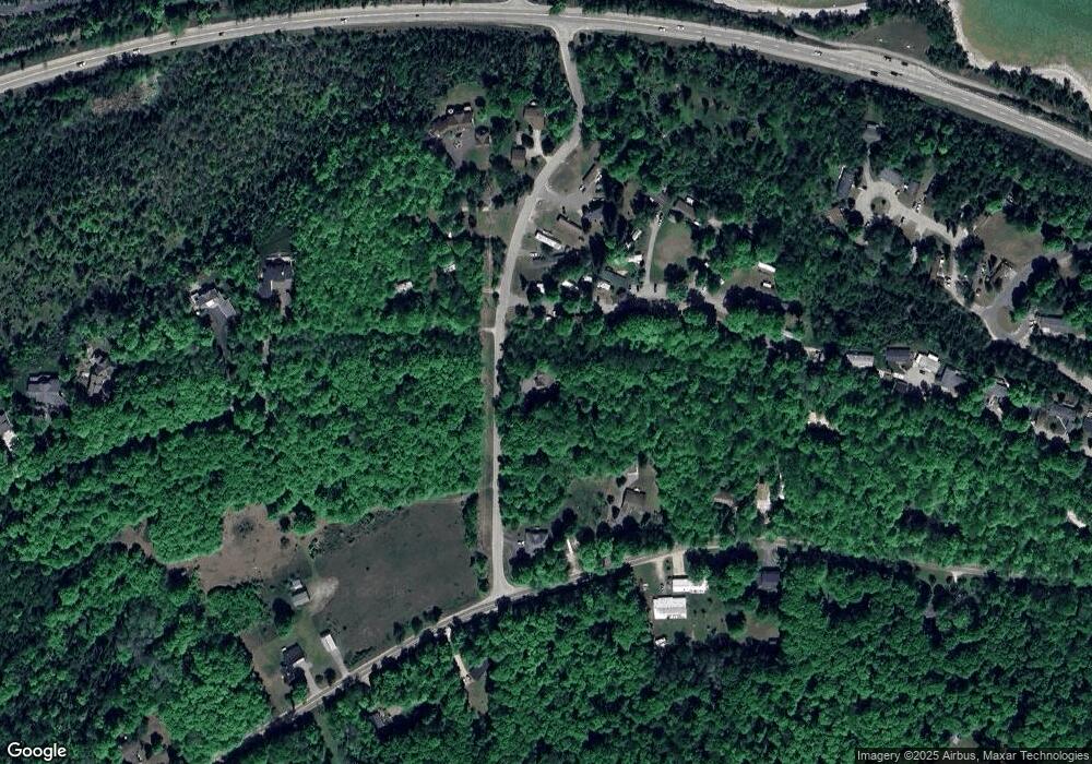 11130 Villa Rd, Charlevoix, MI 49720 - photo 1