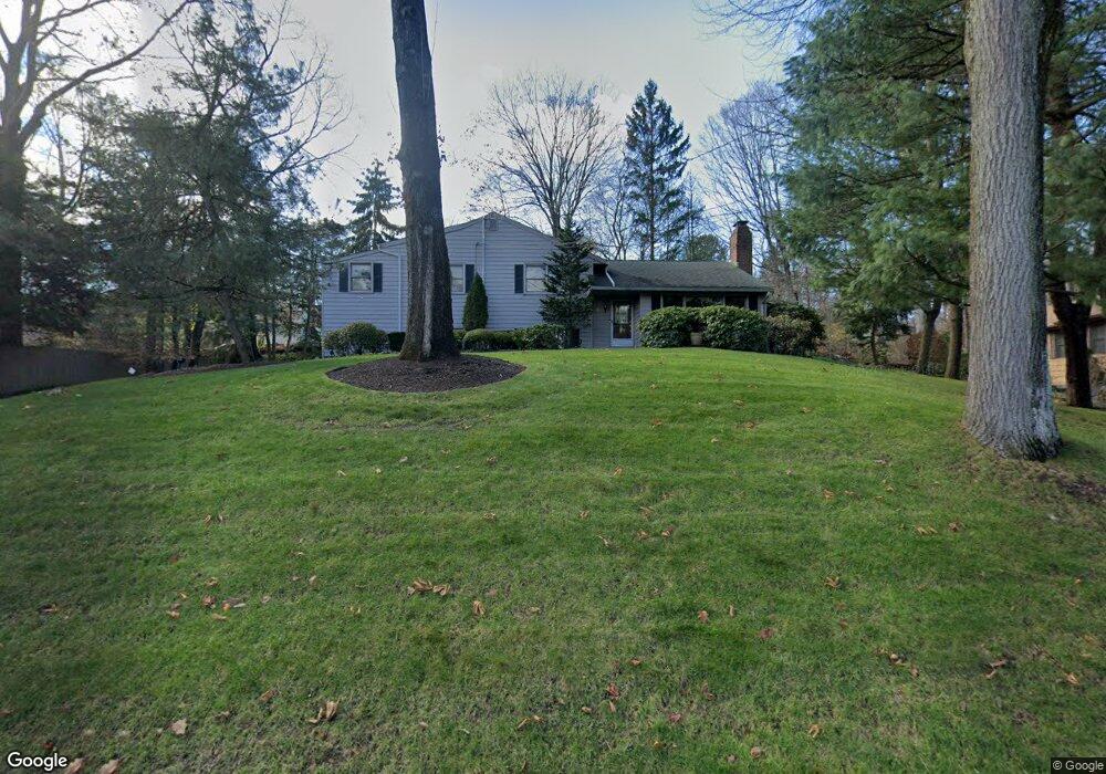 5 Lloyd Rd, Norwalk, CT 06850 - photo 1
