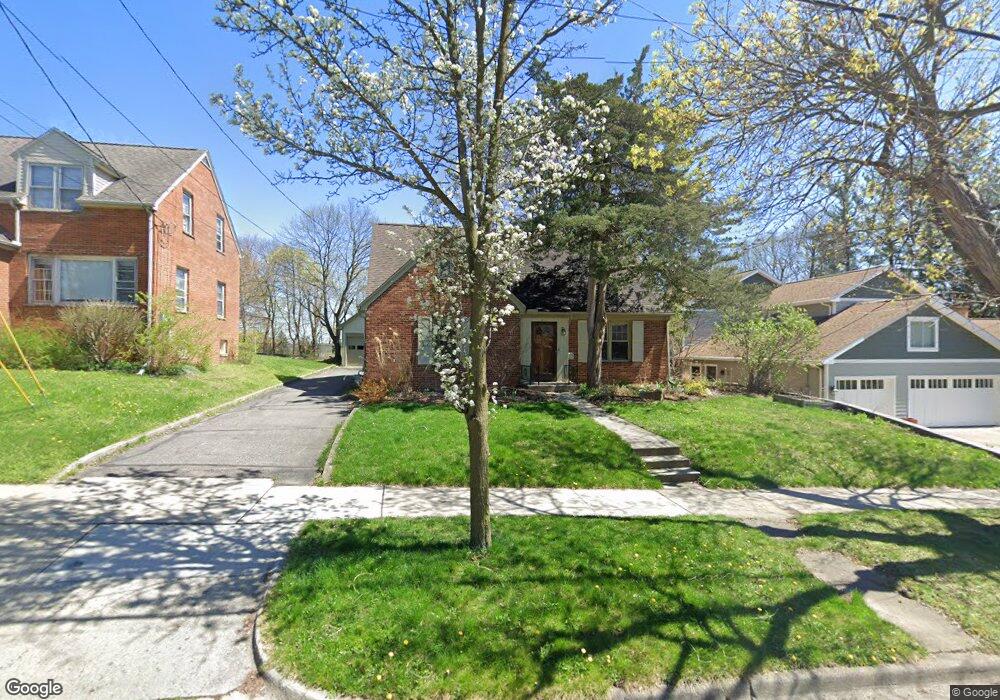 906 Spring St, Ann Arbor, MI 48103 - photo 1