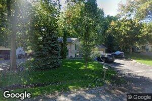 211 Kohl Ave, Spring Grove, IL 60081