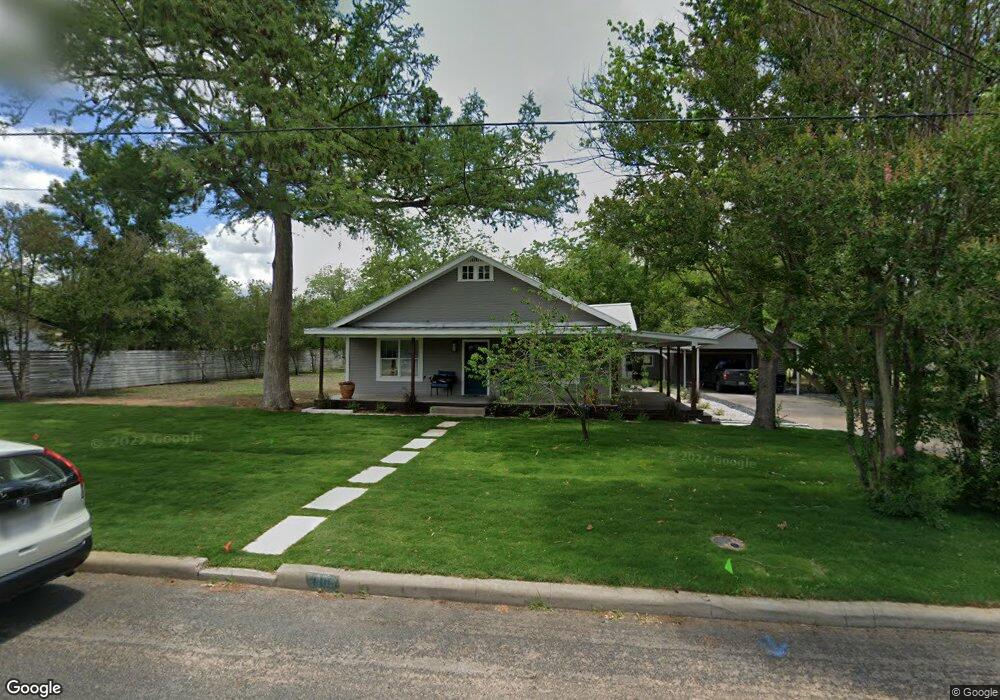 308 W Morse St, Fredericksburg, TX 78624 - photo 1