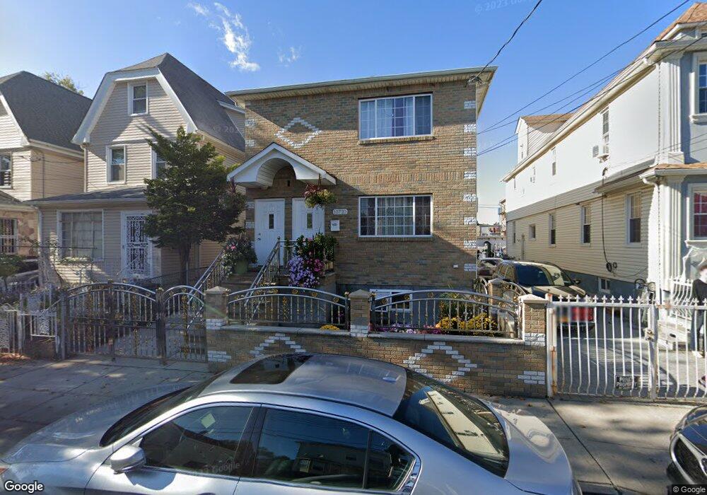 10720 164th St, Jamaica, NY 11433 - photo 1