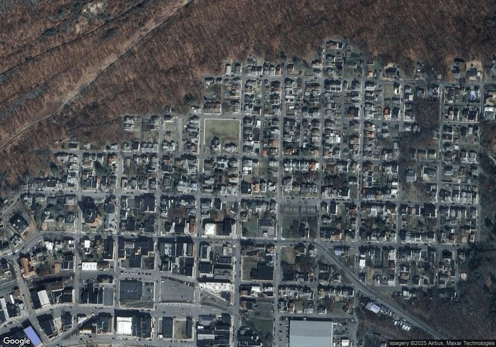 917 N Shamokin St, Shamokin, PA 17872 - photo 1