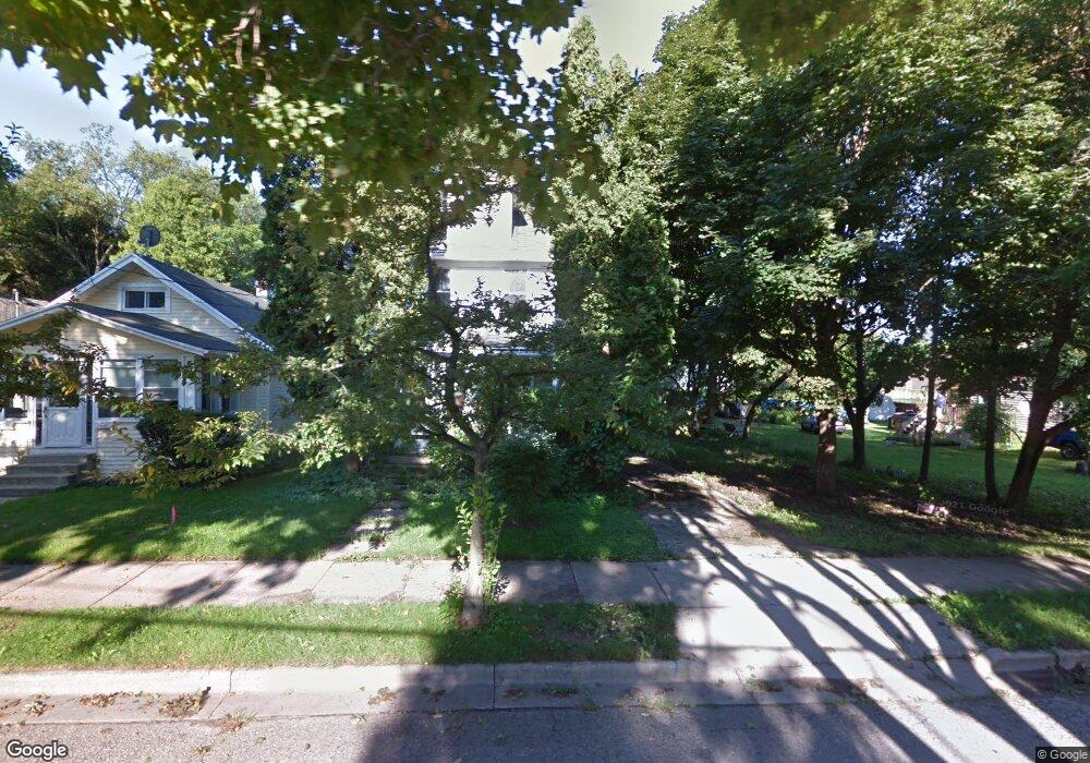 1533 Roosevelt Ave, Lansing, MI 48915 - photo 1