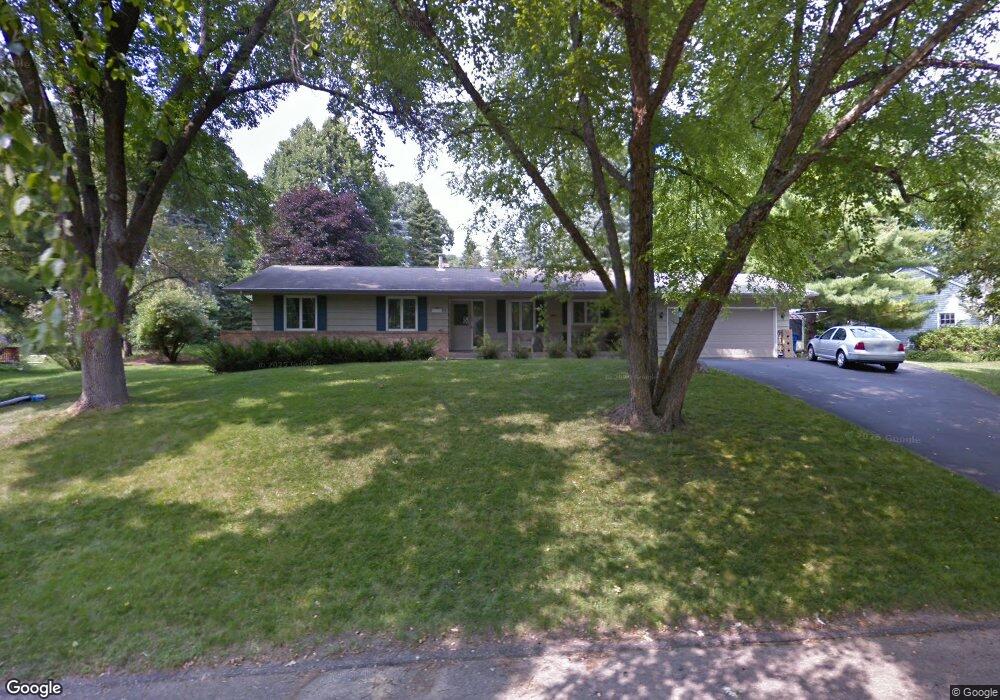 15700 Normandy Ln, Minnetonka, MN 55345 - photo 1