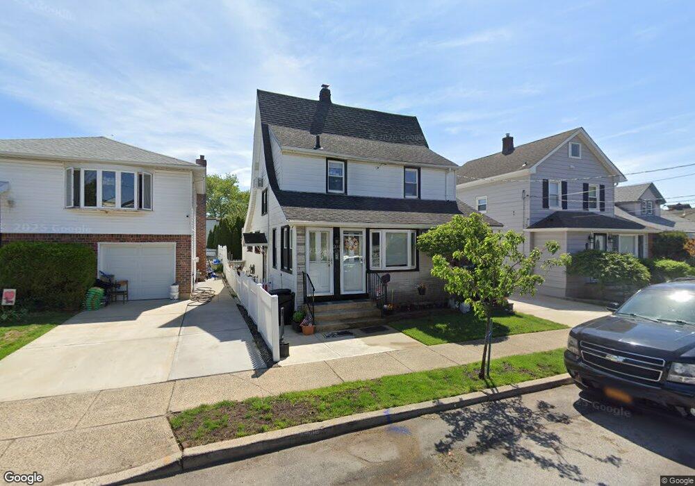 204 Monroe St, Franklin Square, NY 11010 - photo 1