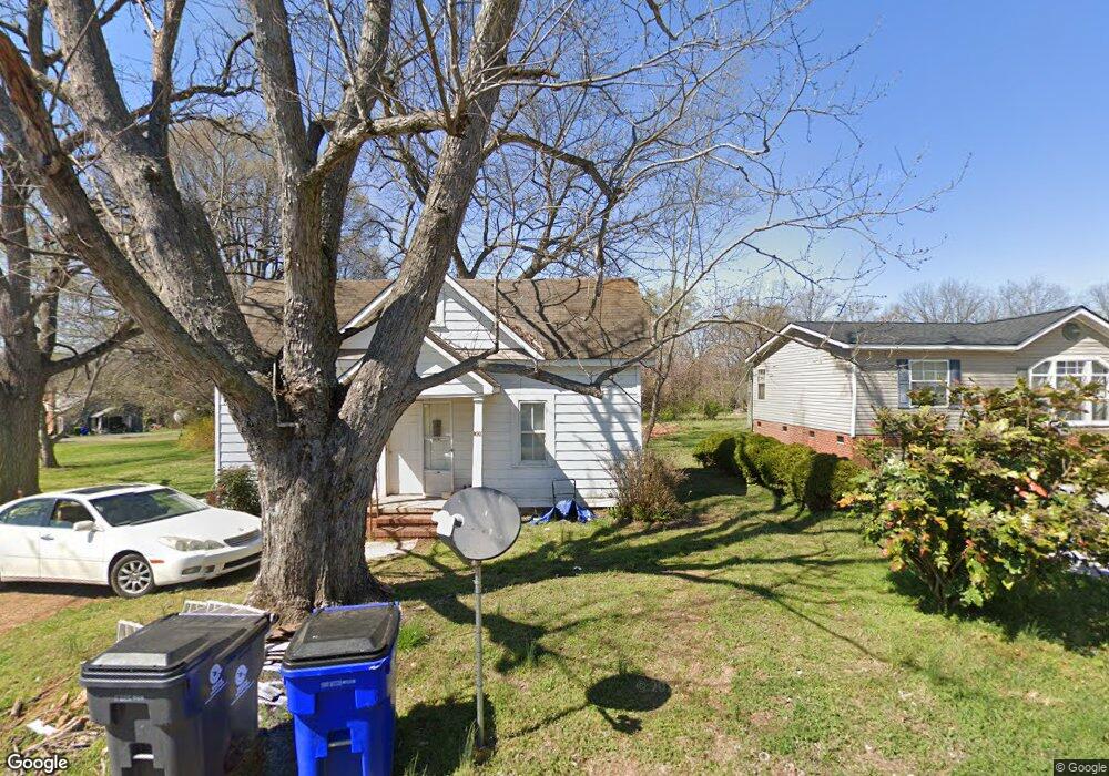 309 E 7th St, Siler City, NC 27344 - photo 1