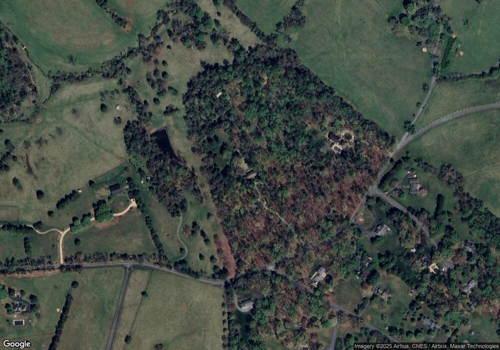 852 Barracks Farm Rd, Charlottesville, VA 22901 - photo 1