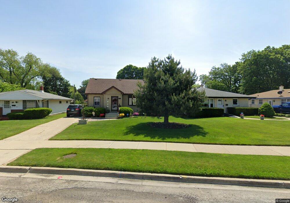 301 N Berwick Blvd, Waukegan, IL 60085 - photo 1