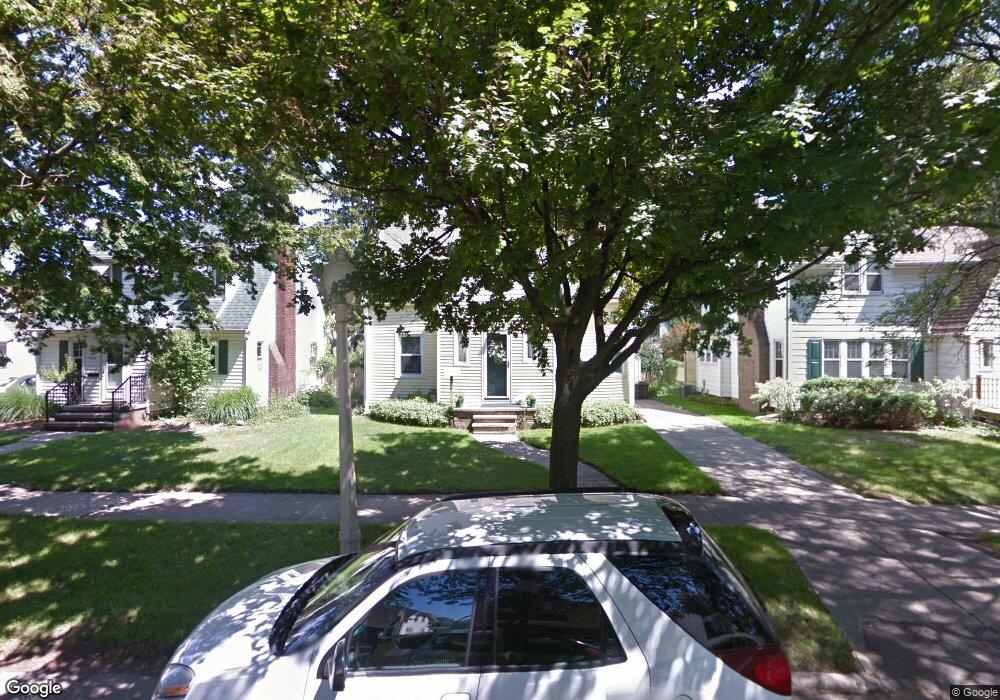 906 Durant St, Lansing, MI 48915 - photo 1