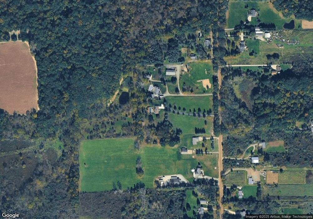 12364 Hoisington Rd, Gaines, MI 48436 - photo 1