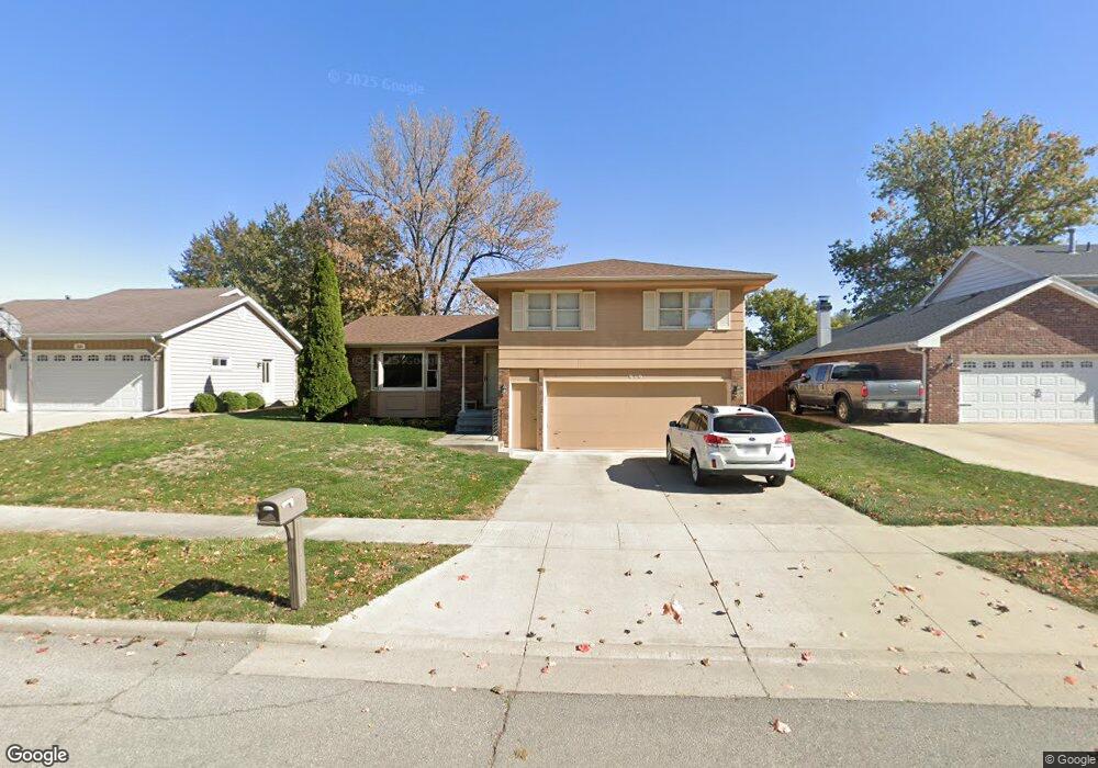 810 E 18th St N, Newton, IA 50208 - photo 1