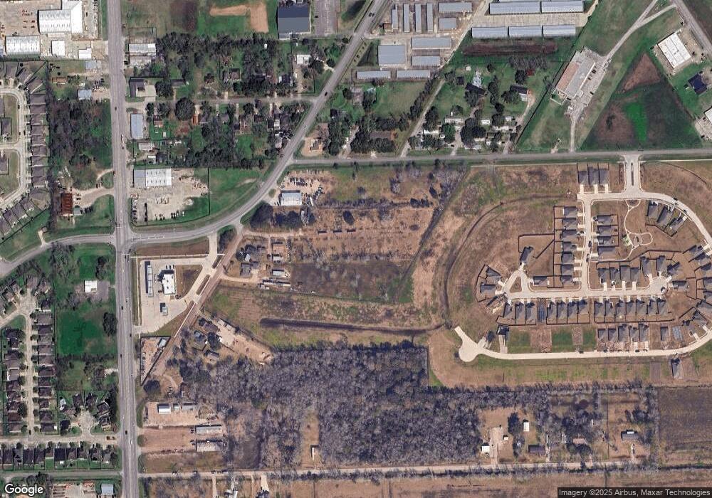 210 Smith Village Dr, Alvin, TX 77511 - photo 1