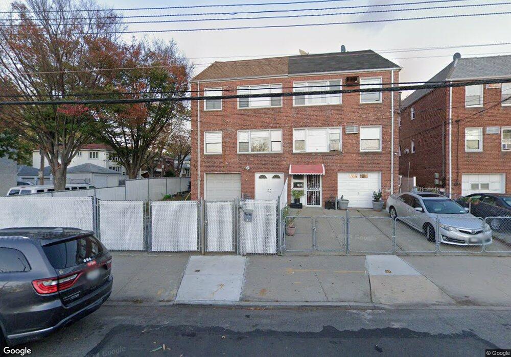 7729 Parsons Blvd unit 2/F, Fresh Meadows, NY 11366 - photo 1