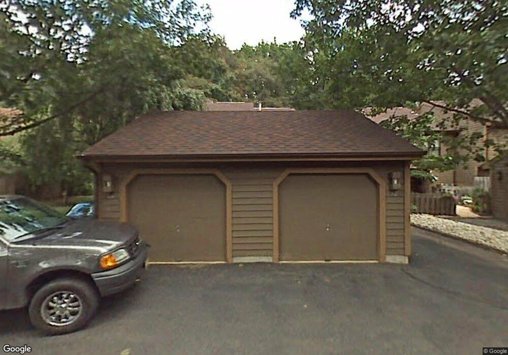 182 Hidden Hollow Ct unit 182, Edison, NJ 08820 - photo 1