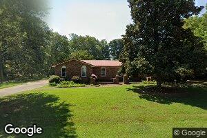 460 Sunnyslope Dr, Humboldt, TN 38343